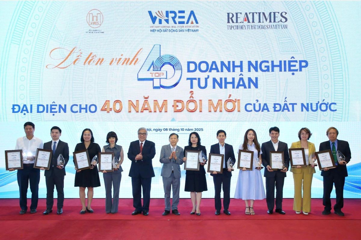 top-403-1760002863.jpg
