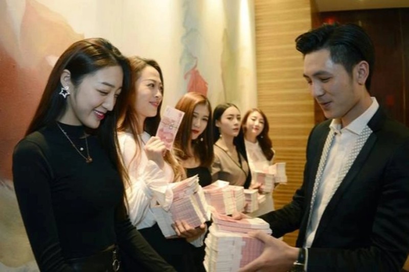 Sốc mùa thưởng Tết: Doanh nghiệp 5 năm tuổi phát triển thần tốc, chi 374 tỷ đồng quà Tết, tri ân các trường đại học của nhân viên