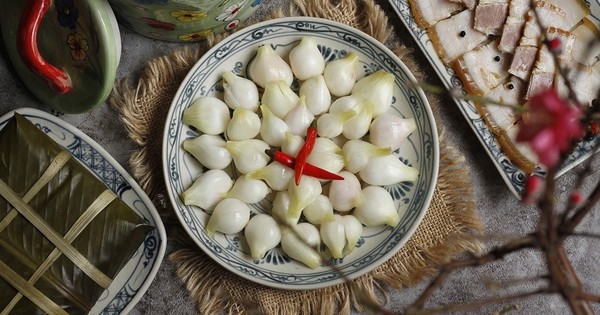 Tết vẫn vui, mâm cỗ vẫn đủ vị: Vì sao dưa hành - món bị đồn “dễ gây ung thư” - thực ra không đáng sợ như nhiều người nghĩ?