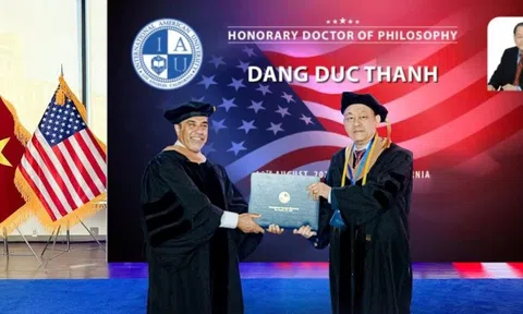 Trường Đại học Quốc tế Mỹ trao bằng tiến sĩ danh dự cho ông Đặng Đức Thành