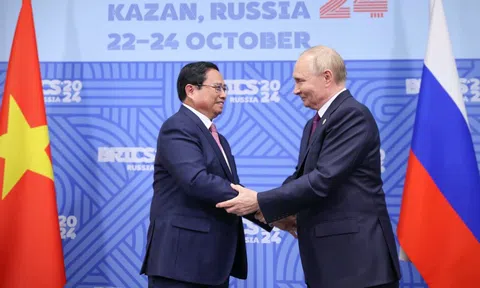 Thủ tướng hội đàm với Tổng thống Putin - hoạt động đối ngoại cuối cùng tại Kazan