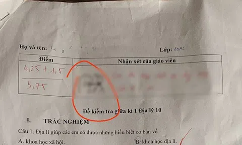 Phụ huynh Hà Nội đăng tải bài kiểm tra cùng lời phê giáo viên "thiếu chuẩn mực", ai ngờ hội cha mẹ vào khen nức nở