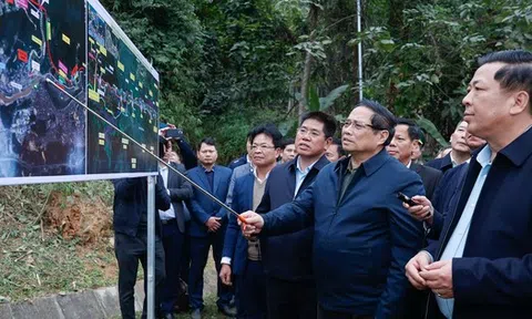 Thủ tướng yêu cầu trình Quốc hội dự án đường sắt Lào Cai-Hà Nội-Hải Phòng trong tháng 2