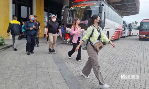 Quảng Ninh đón hàng vạn du khách trong ngày đầu nghỉ lễ