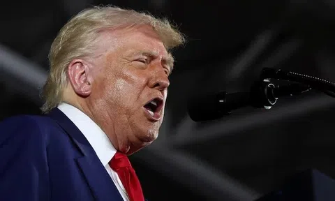 Ông Trump nói người Mỹ: ‘HÃY KIÊN NHẪN!!!’
