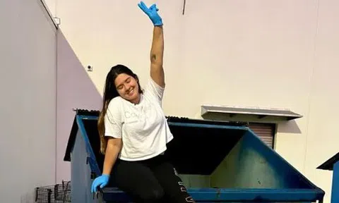 Cô gái 22 tuổi tiết kiệm 1,3 tỷ đồng trong 2 năm nhờ nhặt rác