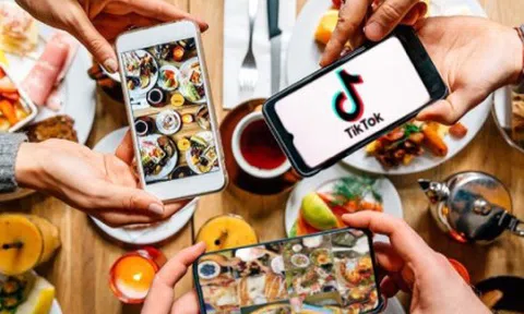 Những người trẻ vỡ mộng làm food blogger, reviewer