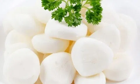 Món ăn "cho không" ngày xưa, nay "lên đời" thành đặc sản quý, ví như "thần dược mùa hè"