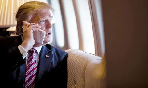 Phong cách 'hỉ nộ ái ố' của ông Trump khi dùng Truth Social