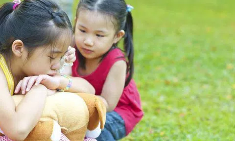 Đừng chỉ cho trẻ "hết giận là xong": 5 bước giúp con biết cách xử lý cảm xúc sau mỗi lần nổi cơn thịnh nộ
