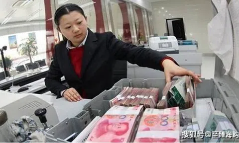 Người phụ nữ yêu cầu chuyển khoản 1,56 tỷ đồng nhưng nhân viên thông báo chỉ nhận được 1,55 tỷ tiền mặt, chủ tịch ngân hàng tuyên bố: “Chưa xác định nguyên do nhưng vẫn bồi thường”