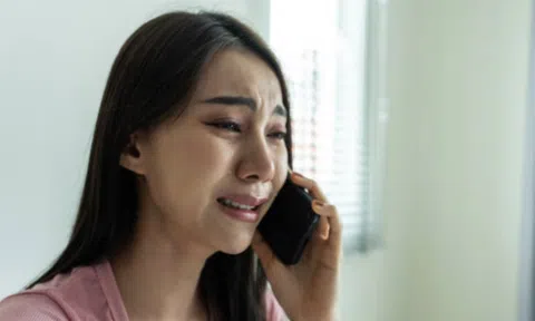 Sáng ngủ dậy thấy tài khoản tăng 58 tỷ, cô gái sốc toàn tập khi biết danh tính người gửi: “Tôi không biết nên tiêu hay nên khóc”