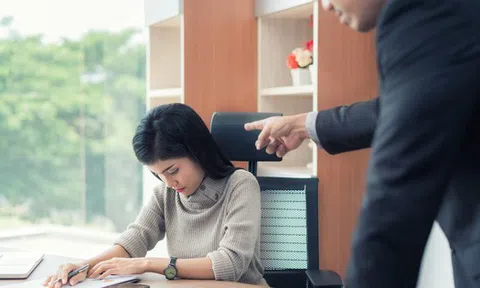 Không phải lười biếng hay thiếu năng lực, đây mới là 3 kiểu nhân viên dễ bị SA THẢI nhất, sự tồn tại của họ không khác gì “cái gai” trong mắt lãnh đạo