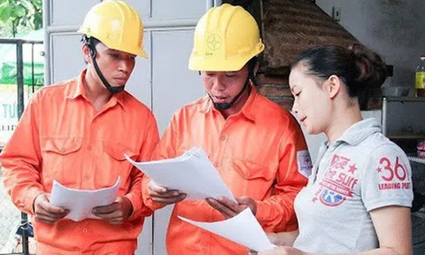 Tăng giá điện: Người dân lo áp lực, doanh nghiệp sợ ‘đu’ phí