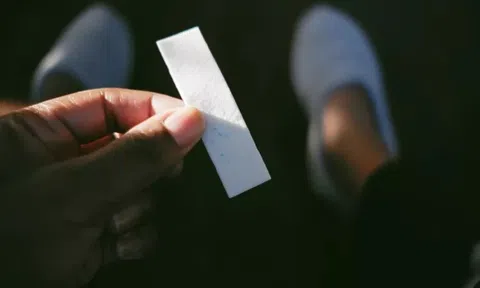 1 thói quen tưởng vô hại lại có thể giải phóng cả nghìn hạt vi nhựa vào cơ thể: Thấy ở nhiều người Việt