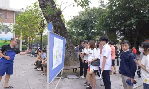 4 trường THPT chuyên của Hà Nội có số lượng học sinh đăng ký dự tuyển thế nào?
