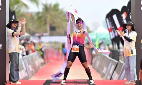 2 nữ vận động viên Việt làm nên kỳ tích tại IRONMAN 70.3 Đà Nẵng 2025