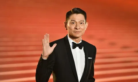 51 tuổi mới có con, nam diễn viên giờ nuôi con thành "ái nữ đắt giá nhất showbiz", soi số tiền học thêm mà toát mồ hôi