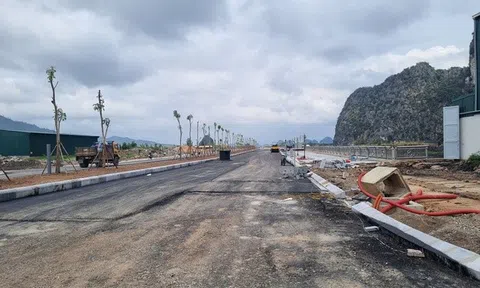 Sắp hoàn thành tuyến đường bao biển ven vịnh di sản