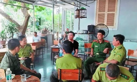 Vì sao kiểm lâm phải yêu cầu chứng minh nguồn gốc chim cảnh tại quán cà phê?
