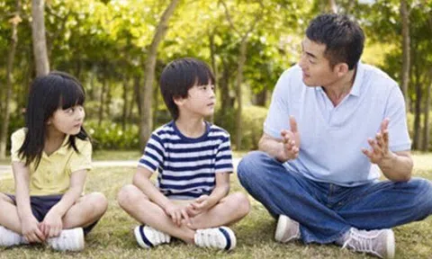 Câu trả lời của DeepSeek về vấn đề: "Thế nào là giáo dục tốt" khiến bà mẹ trẻ phải thốt lên: "AI làm cha mẹ còn GIỎI hơn tôi!"