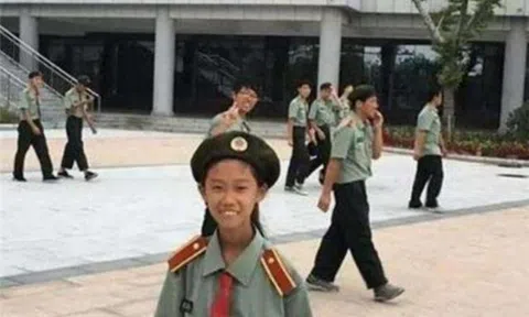 Thiên tài 10 tuổi đỗ đại học, 3 năm sau ra trường cuộc đời chán đến phát ngán: Khi tuổi thơ bị lấy mất bởi hai chữ "thành công"