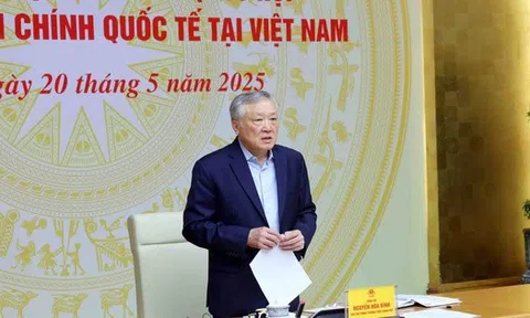Phát triển 1 trung tâm tài chính quốc tế tại Việt Nam, nhưng hoạt động ở 2 thành phố