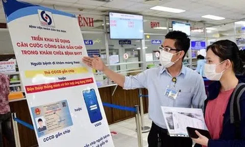Ngưng cấp thẻ BHYT giấy từ 1-6, người dân cần làm gì để đảm bảo quyền lợi khám chữa bệnh?