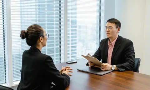 Nhà tuyển dụng hỏi “Bạn mong muốn mức lương bao nhiêu?”, câu trả lời của ứng viên EQ cao giúp trúng tuyển vị trí lương 115 triệu đồng/tháng