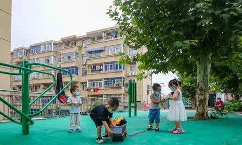 "Con chị trộm đồ của con tôi" - người mẹ nghe xong làm một việc khiến người phụ nữ phải cúi đầu hổ thẹn
