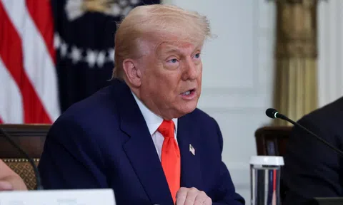 Ông Trump dọa áp thuế 50% lên hàng châu Âu từ 1/6