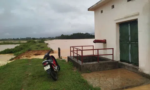 Hà Tĩnh: Đê đập Hà bị vỡ sau mưa lớn