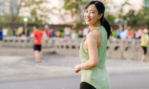 Đi bộ là "liều thuốc trường sinh" tốt nhất, nhưng có 2 kiểu đi bộ chẳng khác nào "bức tử lá phổi", giảm chức năng hô hấp