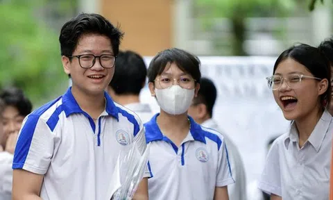ĐH Kinh tế Quốc dân cộng 2 lần điểm cho thí sinh có chứng chỉ ngoại ngữ: Liệu có công bằng?