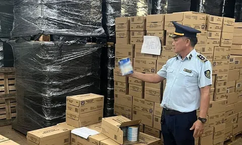 Cao điểm chống buôn lậu, hàng giả: 'Siết' các mặt hàng thiết yếu như sữa, thuốc, mỹ phẩm
