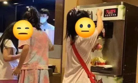 3 đứa trẻ quậy tung máy làm kem ở nhà hàng buffet, lấy lắm rồi bỏ phí, netizen mắng: "Ra đường thì dạy con cho kỹ"