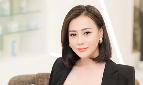 Phương Oanh đăng ảnh 2 con, người hâm mộ chú ý đôi tai bé trai: Cực thông minh, sau này giỏi giống bố!