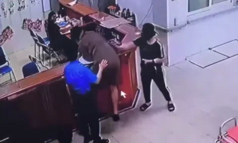 Làm rõ clip người đàn ông tấn công nhân viên y tế