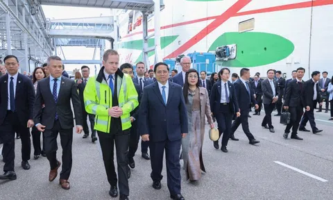 Thăm nước nhỏ nhất châu Âu, Thủ tướng muốn hợp tác xây dựng mô hình giúp hàng trăm tỷ USD "chảy về" VN