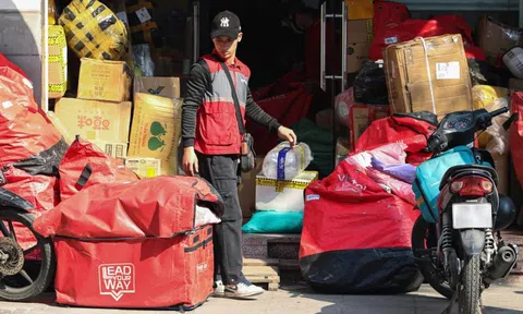 Be bắt tay Viettel Post