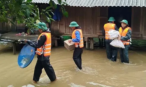Quảng Bình mưa lớn do ảnh hưởng bão số 1, gần 1.500 ha lúa hè thu bị ngập sâu