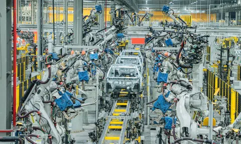 Vingroup thăng 8 bậc, lọt top 40 doanh nghiệp lớn nhất Đông Nam Á 2025