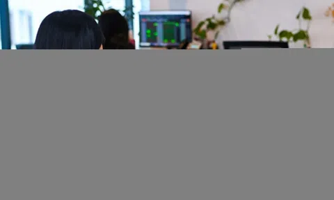 Chứng khoán bị chốt lời