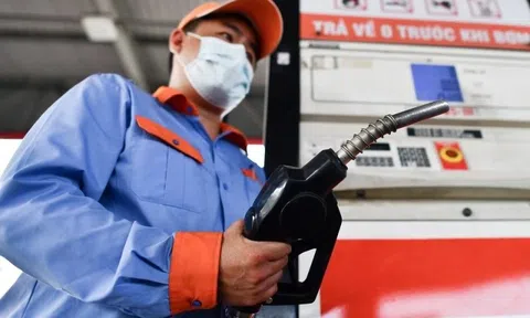 Giá xăng dầu tăng mạnh
