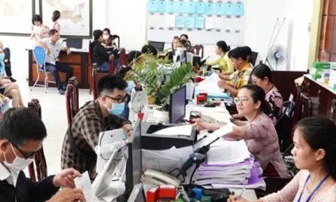 Thủ tướng: Khẩn trương tham mưu quyết định phê chuẩn Chủ tịch 23 tỉnh, thành mới