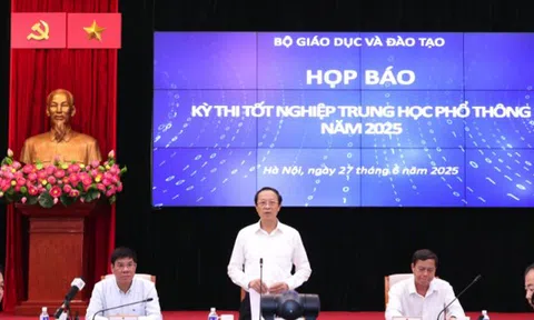 Bộ GD-ĐT sẽ xem xét về độ khó của đề thi toán, tiếng Anh