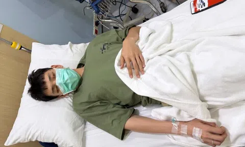 Người đàn ông rất chăm uống nước nhưng vẫn suy thận cấp, bác sĩ tức giận: "Nước này uống nhiều như thuốc độc"