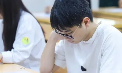 Bộ GD&ĐT: Đề tốt nghiệp khó do 'học sinh, giáo viên chưa quen'