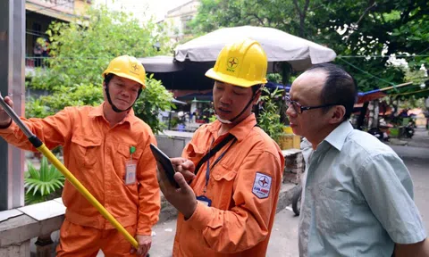 Người dân than hóa đơn tiền điện tăng vọt, EVNHANOI nói gì?
