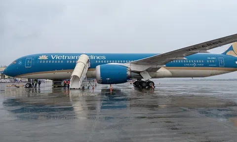 Máy bay của Vietnam Airlines hạ cánh khẩn cấp tại Ấn Độ để cấp cứu hành khách